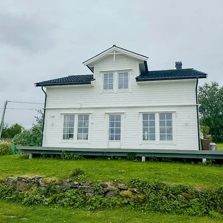 Coastal In Kastneshamn * Brostadbotn