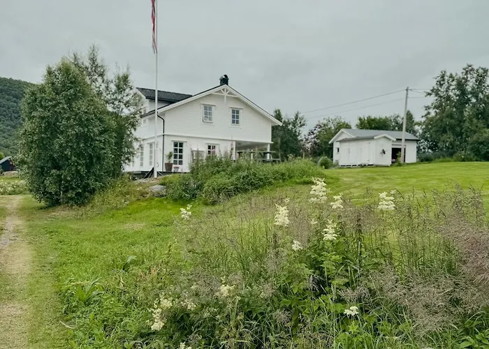 Coastal In Kastneshamn Semesterbostad Brostadbotn