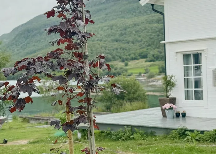 Coastal In Kastneshamn Semesterbostad *