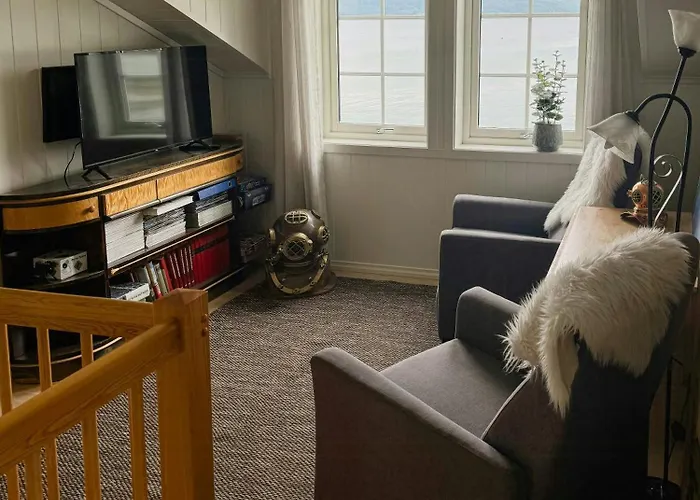 Coastal In Kastneshamn Hébergement de vacances Brostadbotn