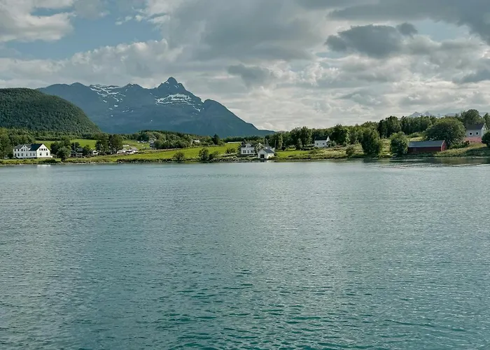 Coastal In Kastneshamn Semesterbostad *