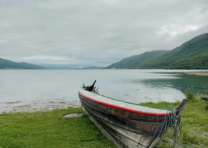 Coastal In Kastneshamn Semesterbostad Brostadbotn