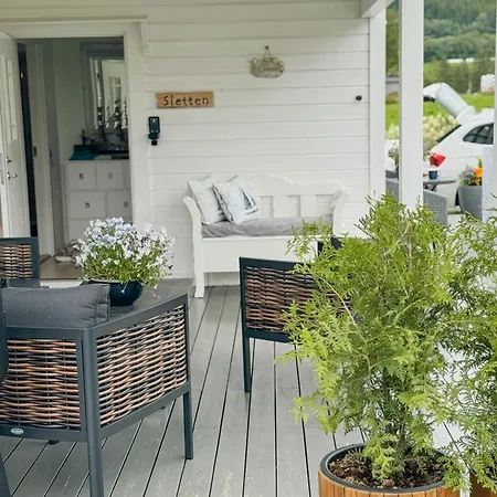 Coastal In Kastneshamn 度假居