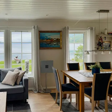Coastal In Kastneshamn 度假居 Brostadbotn